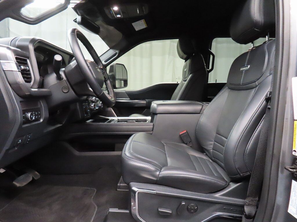 2025 Ford F-250 Super Duty 4x4 Crew Cab Platinum Fond du Lac WI 2025 Ford F-250 Super Duty 4x4 Crew Cab Platinum Fond du Lac WI