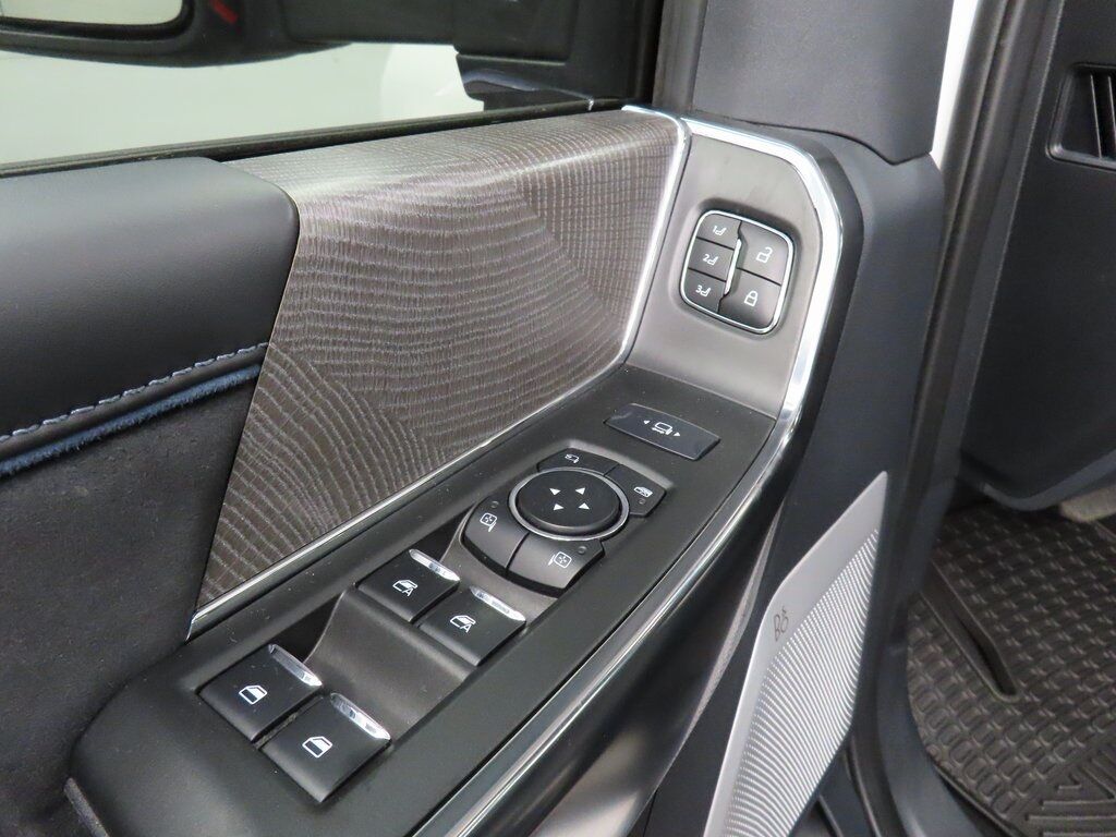 2025 Ford F-250 Super Duty 4x4 Crew Cab Platinum Fond du Lac WI 2025 Ford F-250 Super Duty 4x4 Crew Cab Platinum Fond du Lac WI