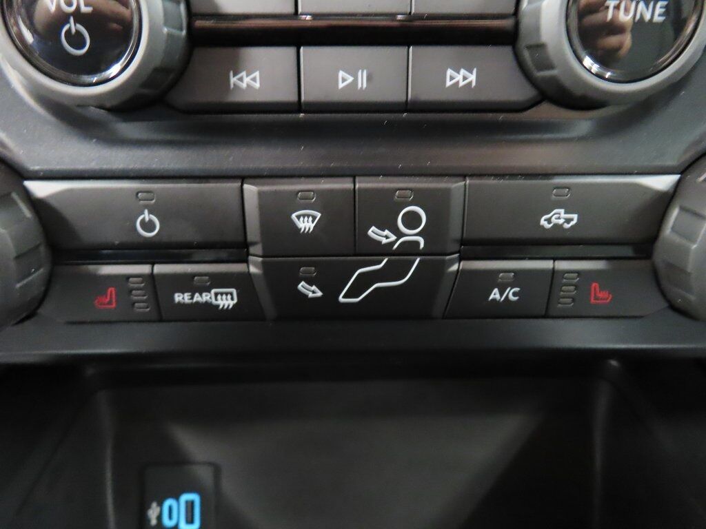 2025 Ford F-250 Super Duty 4x4 Crew Cab XLT Fond du Lac WI 2025 Ford F-250 Super Duty 4x4 Crew Cab XLT Fond du Lac WI