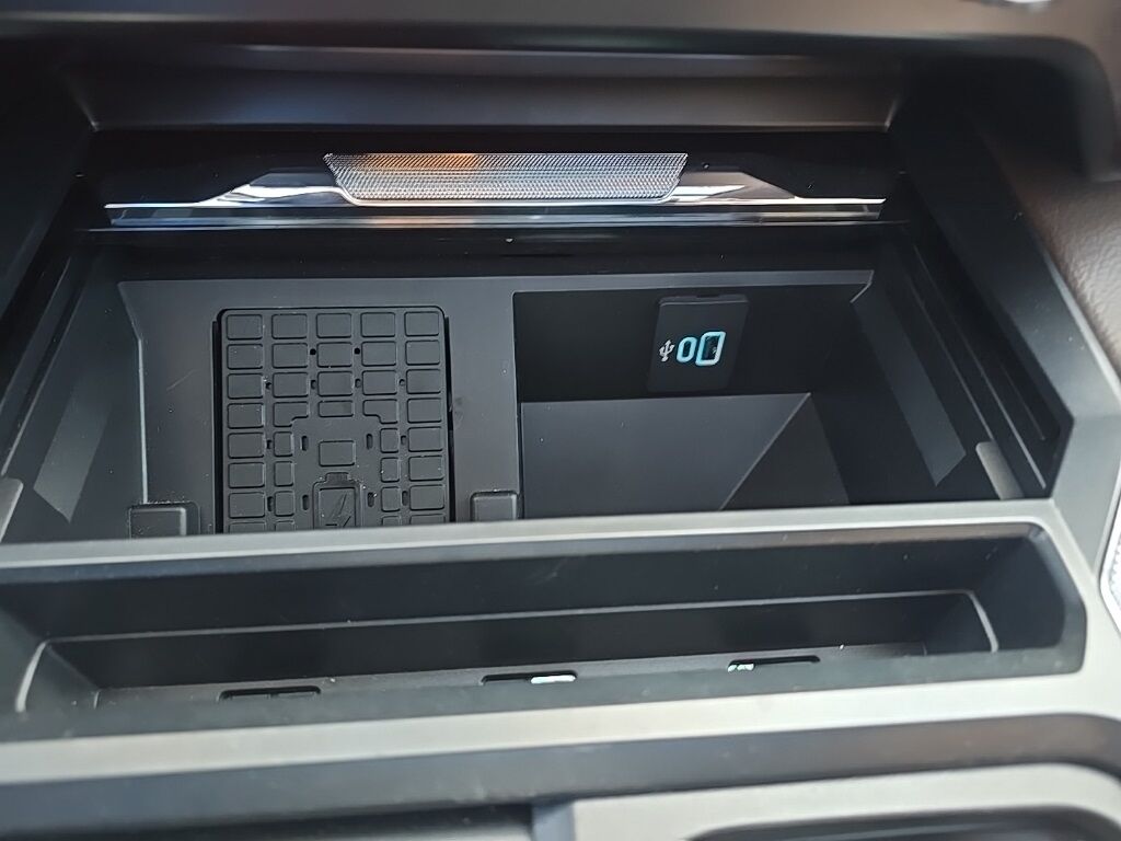 2025 Ford F-450 Super Duty 4x4 Crew Cab King Ranch DRW Fond du Lac WI 2025 Ford F-450 Super Duty 4x4 Crew Cab King Ranch DRW Fond du Lac WI