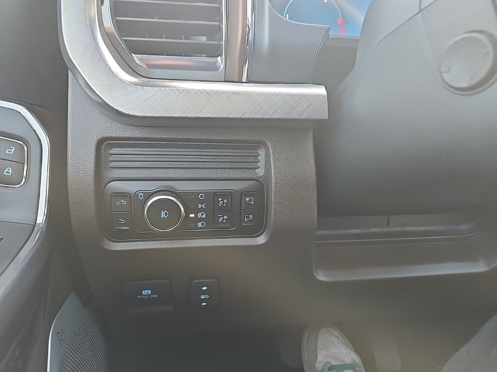 2025 Ford F-450 Super Duty 4x4 Crew Cab King Ranch DRW Fond du Lac WI 2025 Ford F-450 Super Duty 4x4 Crew Cab King Ranch DRW Fond du Lac WI