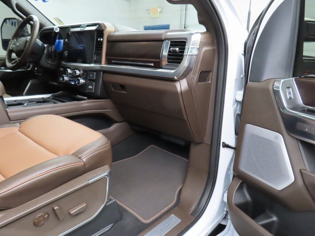 2025 Ford F-450 Super Duty 4x4 Crew Cab King Ranch DRW Fond du Lac WI 2025 Ford F-450 Super Duty 4x4 Crew Cab King Ranch DRW Fond du Lac WI