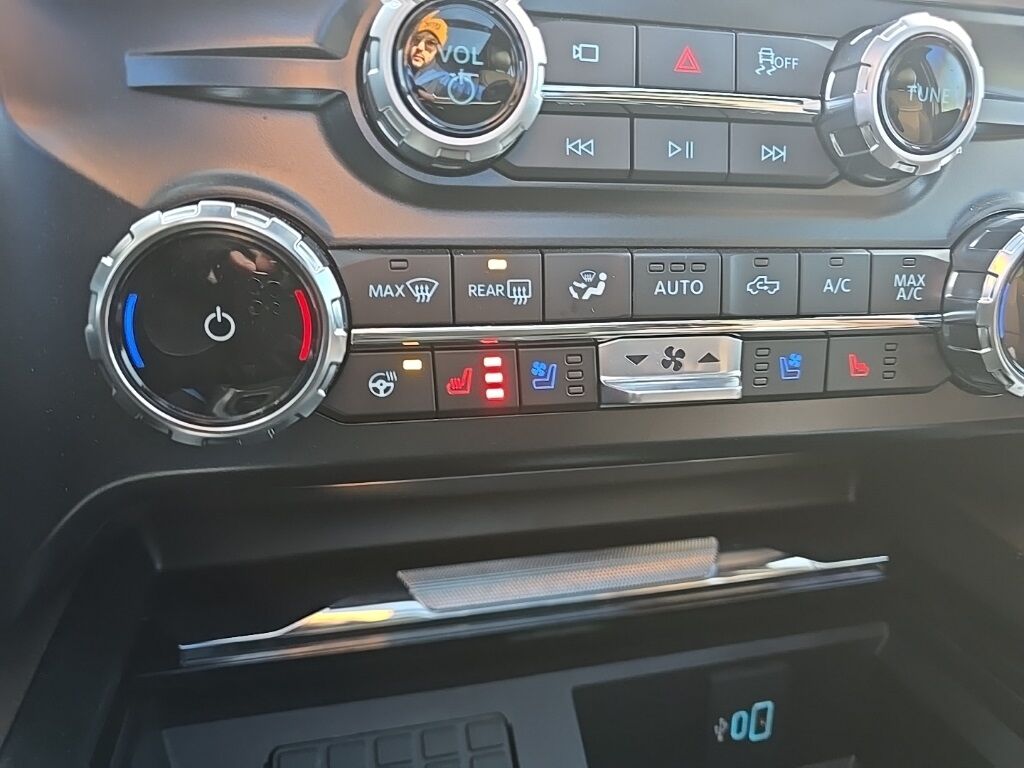 2025 Ford F-450 Super Duty 4x4 Crew Cab King Ranch DRW Fond du Lac WI 2025 Ford F-450 Super Duty 4x4 Crew Cab King Ranch DRW Fond du Lac WI