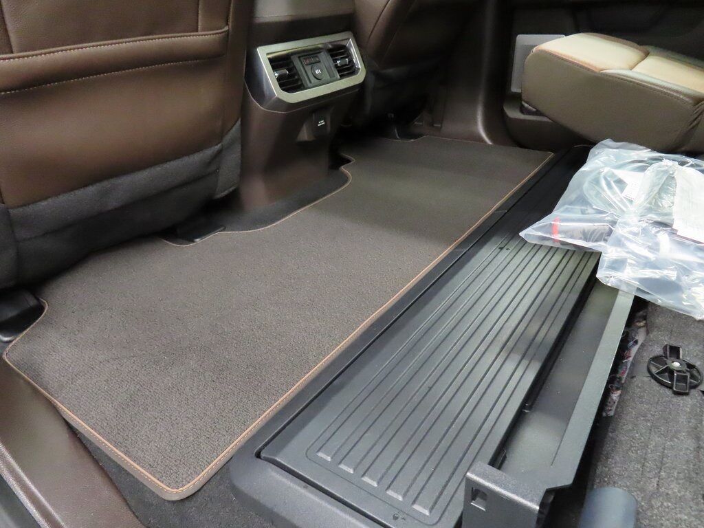 2025 Ford F-450 Super Duty 4x4 Crew Cab King Ranch DRW Fond du Lac WI 2025 Ford F-450 Super Duty 4x4 Crew Cab King Ranch DRW Fond du Lac WI