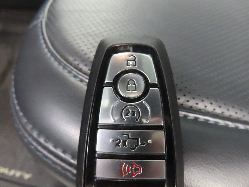 2025 Ford F-450 Super Duty 4x4 Crew Cab Platinum DRW Fond du Lac WI 2025 Ford F-450 Super Duty 4x4 Crew Cab Platinum DRW Fond du Lac WI