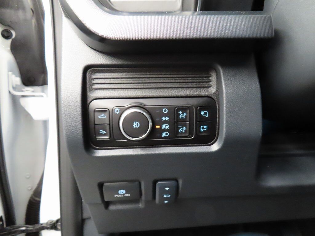 2025 Ford F-450 Super Duty 4x4 Crew Cab Platinum DRW Fond du Lac WI 2025 Ford F-450 Super Duty 4x4 Crew Cab Platinum DRW Fond du Lac WI