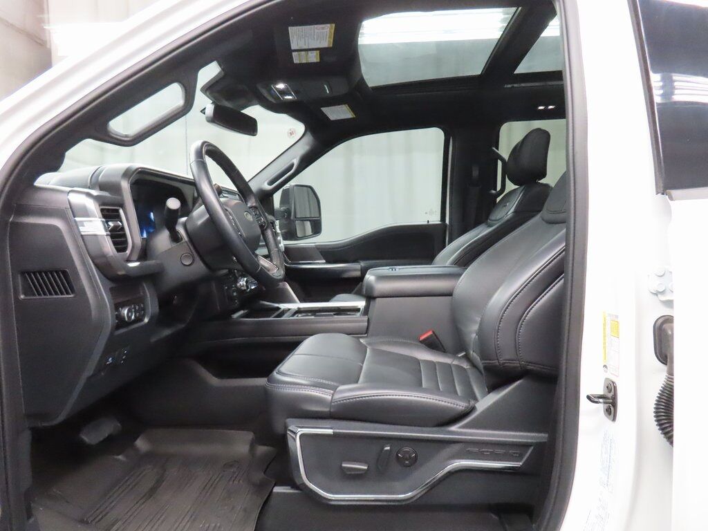 2025 Ford F-450 Super Duty 4x4 Crew Cab Platinum DRW Fond du Lac WI 2025 Ford F-450 Super Duty 4x4 Crew Cab Platinum DRW Fond du Lac WI