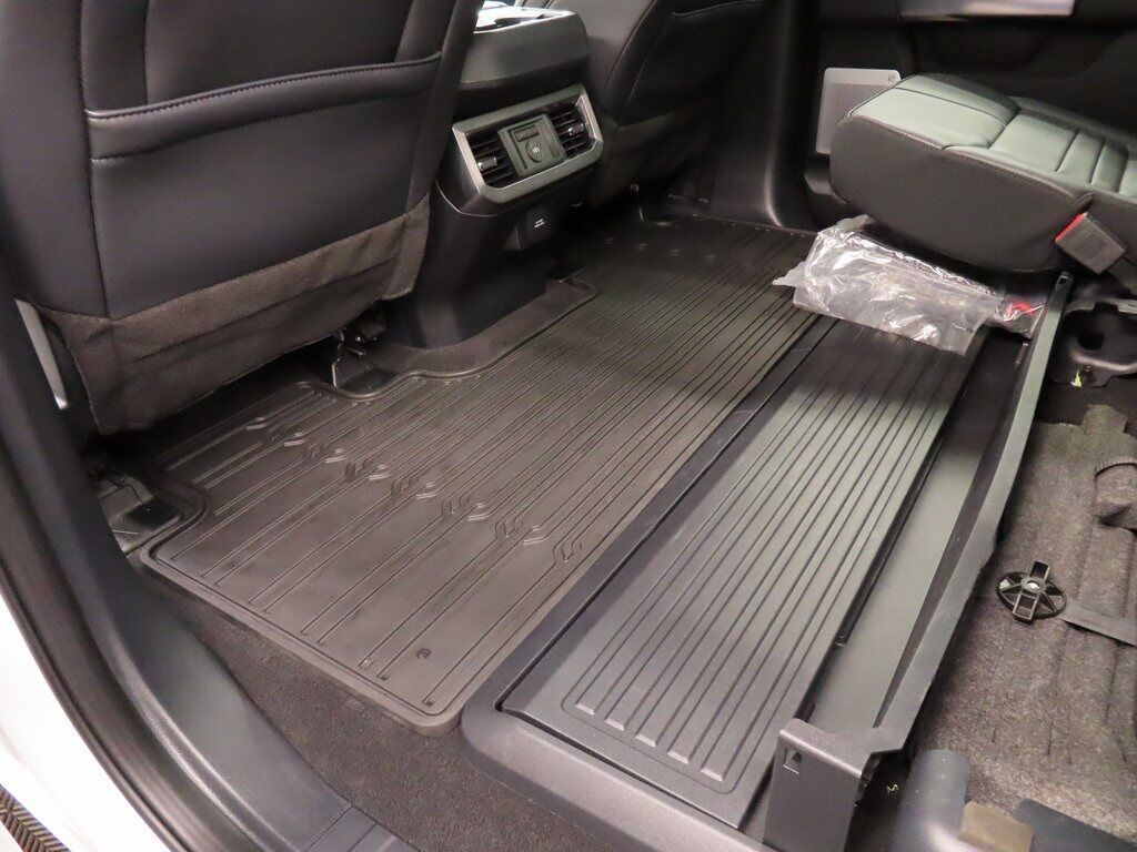 2025 Ford F-450 Super Duty 4x4 Crew Cab Platinum DRW Fond du Lac WI 2025 Ford F-450 Super Duty 4x4 Crew Cab Platinum DRW Fond du Lac WI