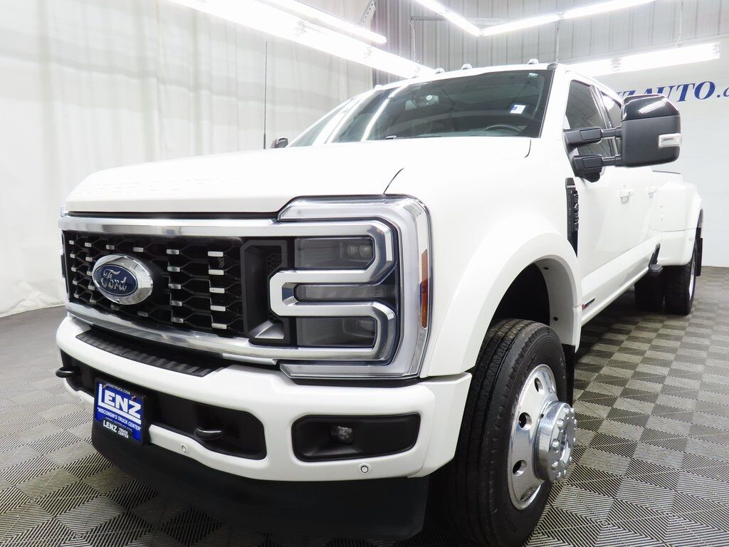 2025 Ford F-450 Super Duty 4x4 Crew Cab Platinum DRW Fond du Lac WI 2025 Ford F-450 Super Duty 4x4 Crew Cab Platinum DRW Fond du Lac WI