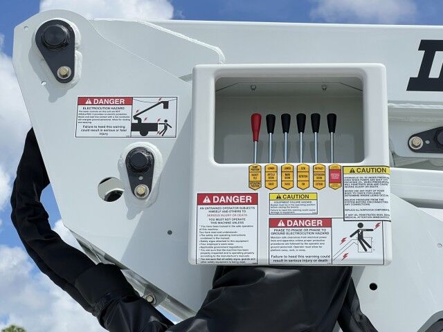 2025 Ford F-550XL Super Cab 4x4 Dur-A-Lift DTAX2-42FP 47' Insulated Aerial Lift Bucket Truck Homestead FL 2025 Ford F-550XL Super Cab 4x4 Dur-A-Lift DTAX2-42FP 47' Insulated Aerial Lift Bucket Truck Homestead FL