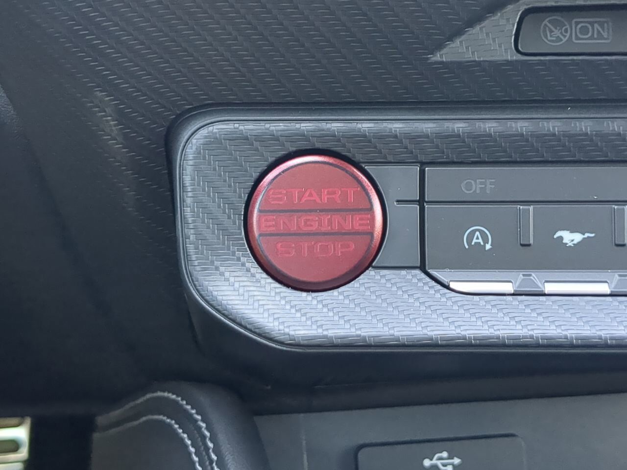 2025 Ford Mustang Premium Appleton WI