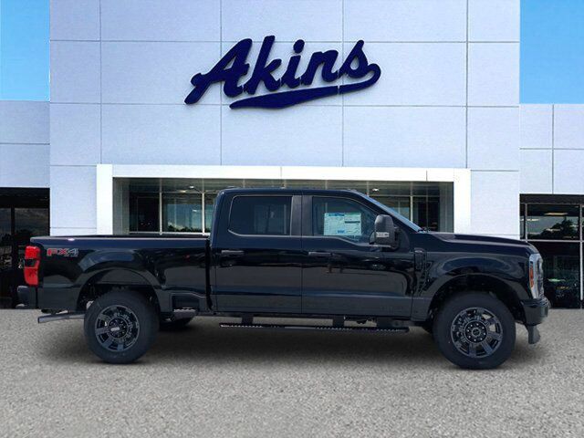 2025 Ford Super Duty F-250 SRW STX Appleton WI