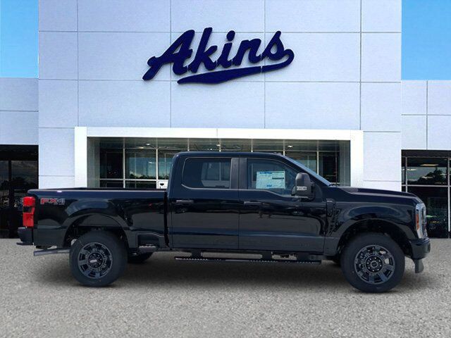 2025 Ford Super Duty F-250 SRW STX Appleton WI