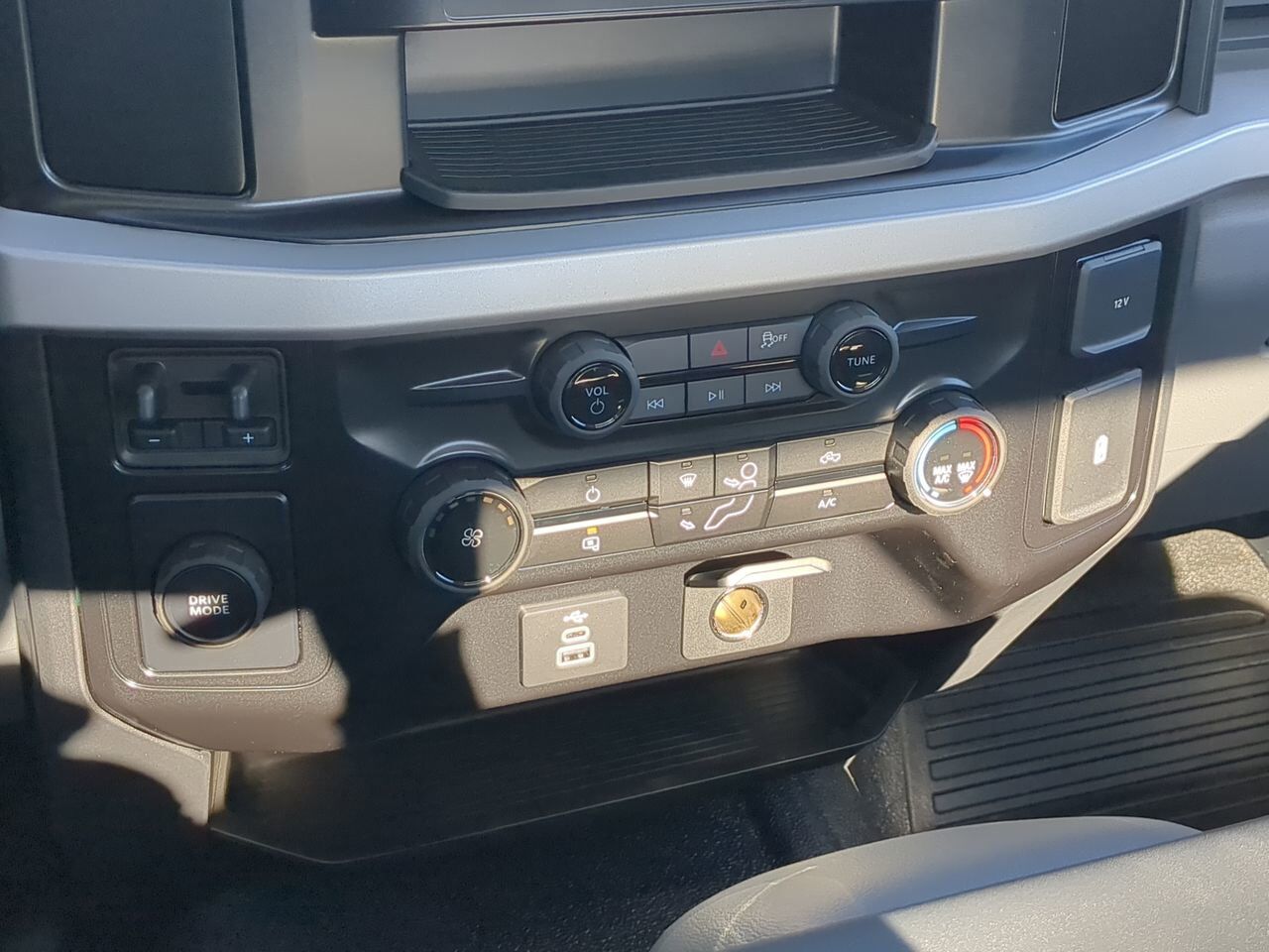 2025 Ford Super Duty F-350 DRW Service Body Appleton WI