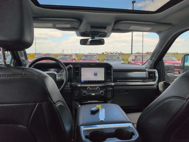 2025 Ford Super Duty F-350 LARIAT Grande Prairie AB 2025 Ford Super Duty F-350 LARIAT Grande Prairie AB