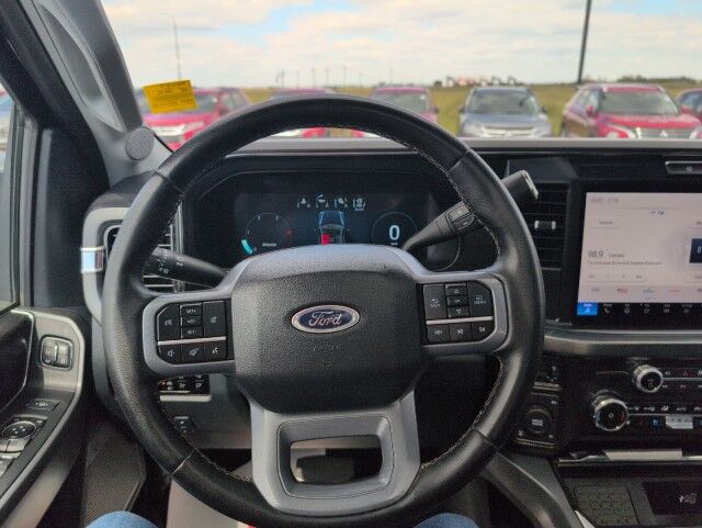 2025 Ford Super Duty F-350 LARIAT Grande Prairie AB 2025 Ford Super Duty F-350 LARIAT Grande Prairie AB