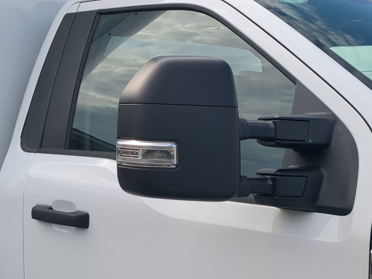 2025 Ford Super Duty F-550 DRW Box Truck Appleton WI