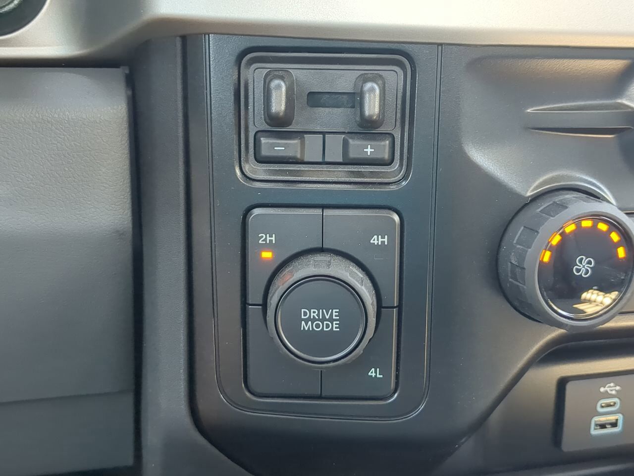 2025 Ford Super Duty F-550 DRW Mechanics Body Appleton WI