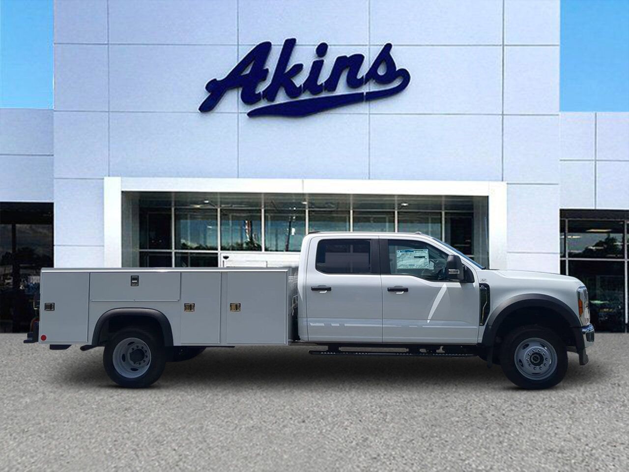 2025 Ford Super Duty F-550 DRW SERVICE BODY Appleton WI