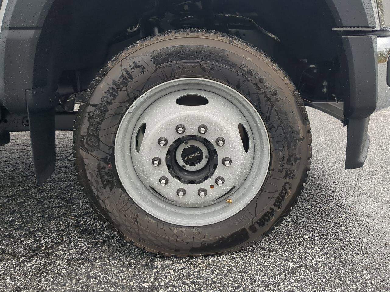 2025 Ford Super Duty F-550 DRW XL Appleton WI