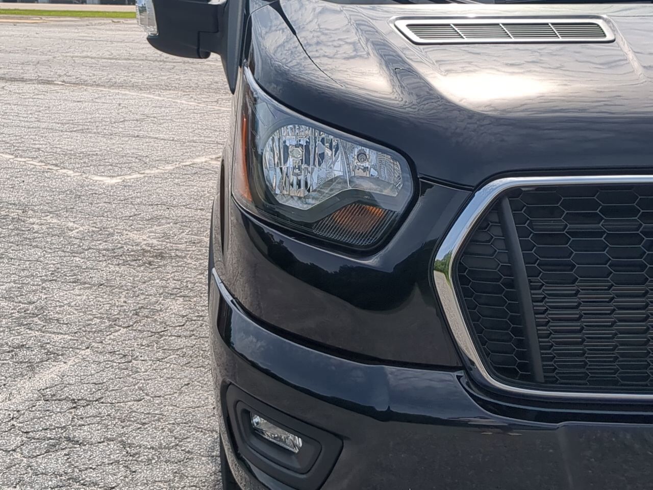 2025 Ford Transit Passenger Wagon XLT Appleton WI