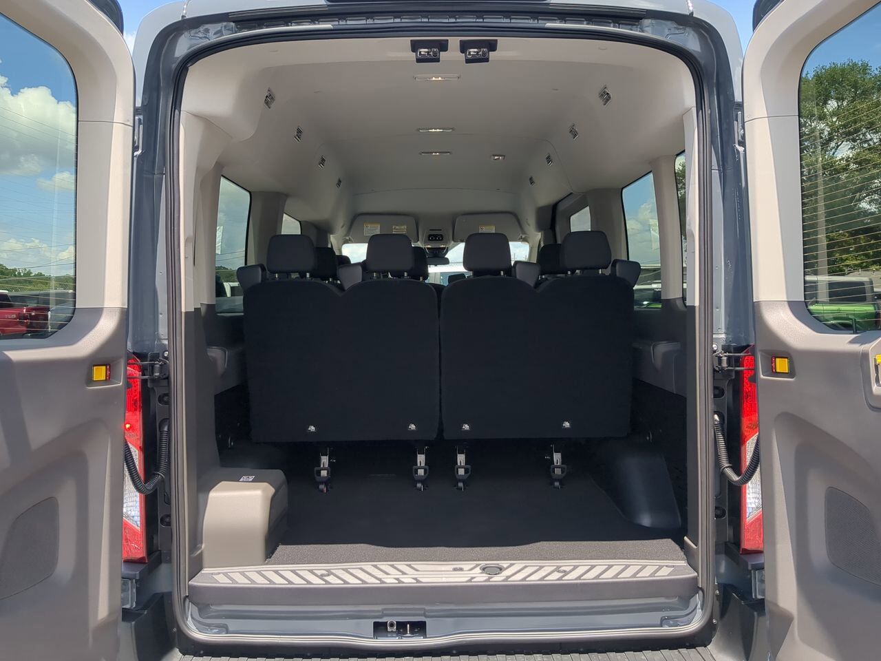 2025 Ford Transit Passenger Wagon XLT Appleton WI