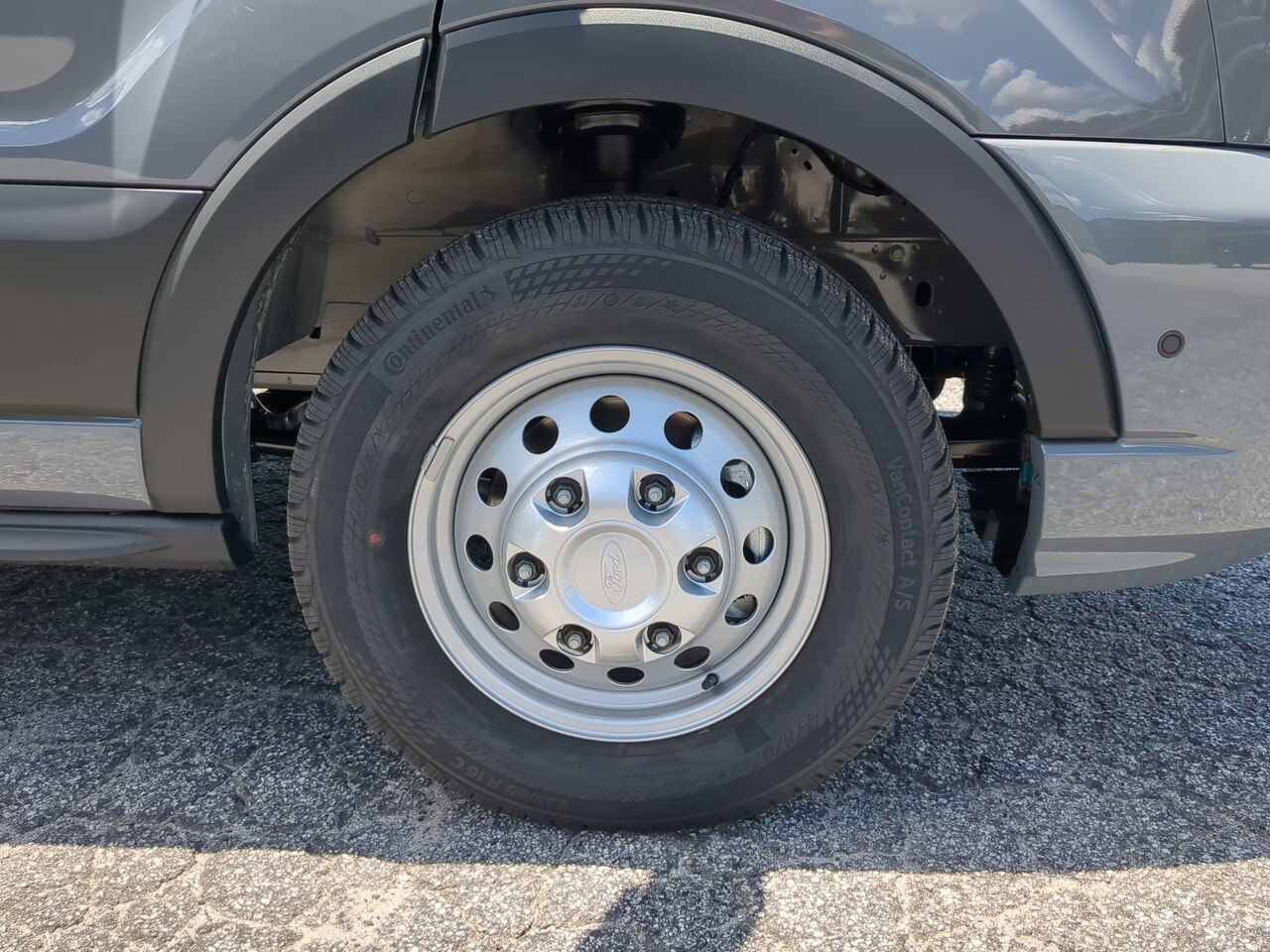 2025 Ford Transit Passenger Wagon XLT Appleton WI