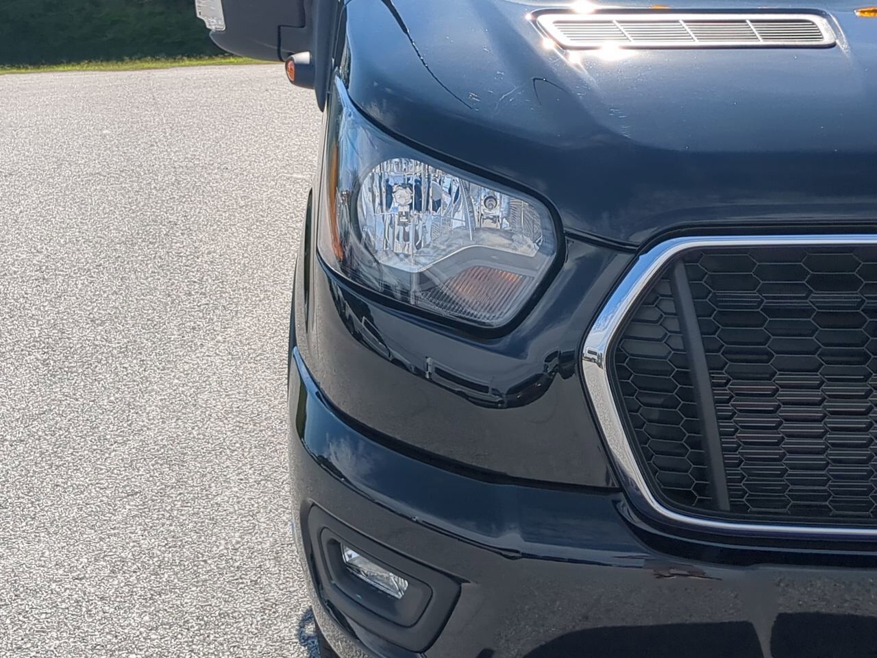 2025 Ford Transit Passenger Wagon XLT Appleton WI