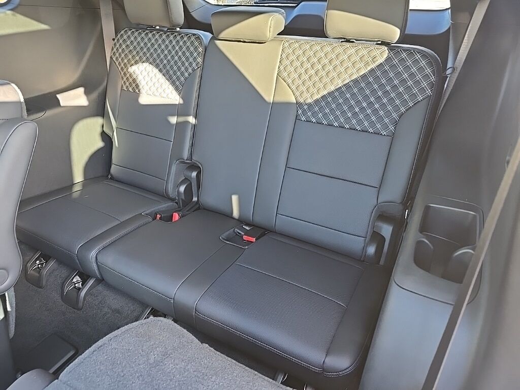 2025 GMC Acadia Denali AWD 7 Passenger Fond du Lac WI 2025 GMC Acadia Denali AWD 7 Passenger Fond du Lac WI