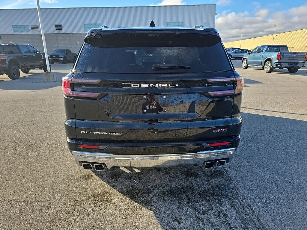 2025 GMC Acadia Denali AWD 7 Passenger Fond du Lac WI 2025 GMC Acadia Denali AWD 7 Passenger Fond du Lac WI