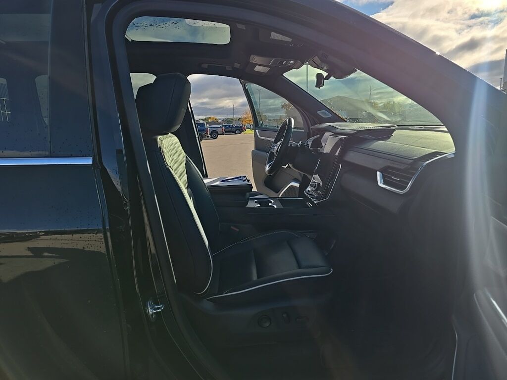 2025 GMC Acadia Denali AWD Fond du Lac WI 2025 GMC Acadia Denali AWD Fond du Lac WI