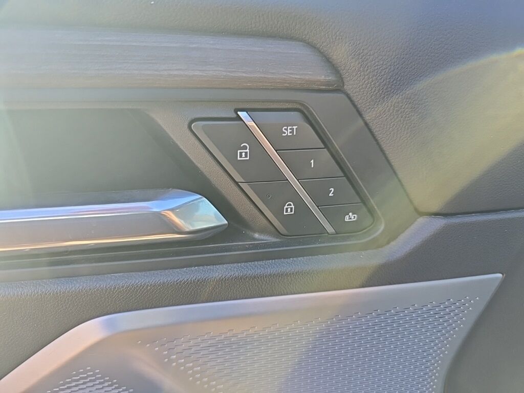 2025 GMC Acadia Denali AWD Fond du Lac WI 2025 GMC Acadia Denali AWD Fond du Lac WI