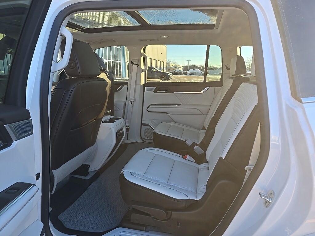 2025 GMC Acadia Denali AWD Fond du Lac WI 2025 GMC Acadia Denali AWD Fond du Lac WI