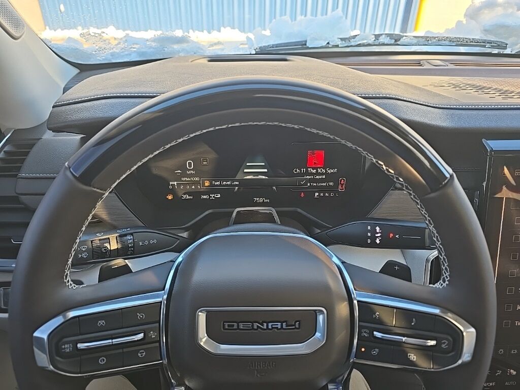 2025 GMC Acadia Denali AWD Fond du Lac WI 2025 GMC Acadia Denali AWD Fond du Lac WI