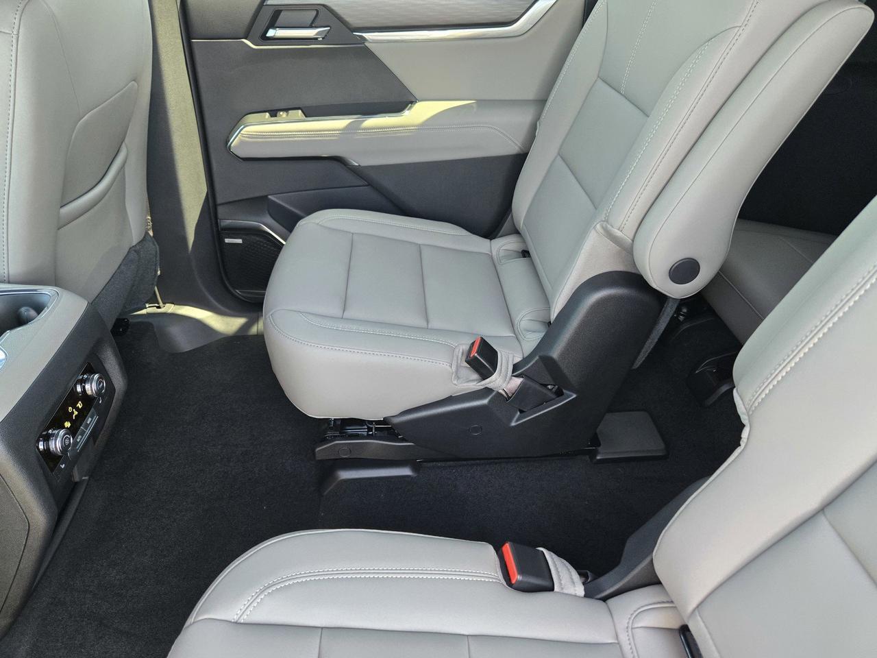 2025 GMC Acadia FWD Elevation Roseville CA