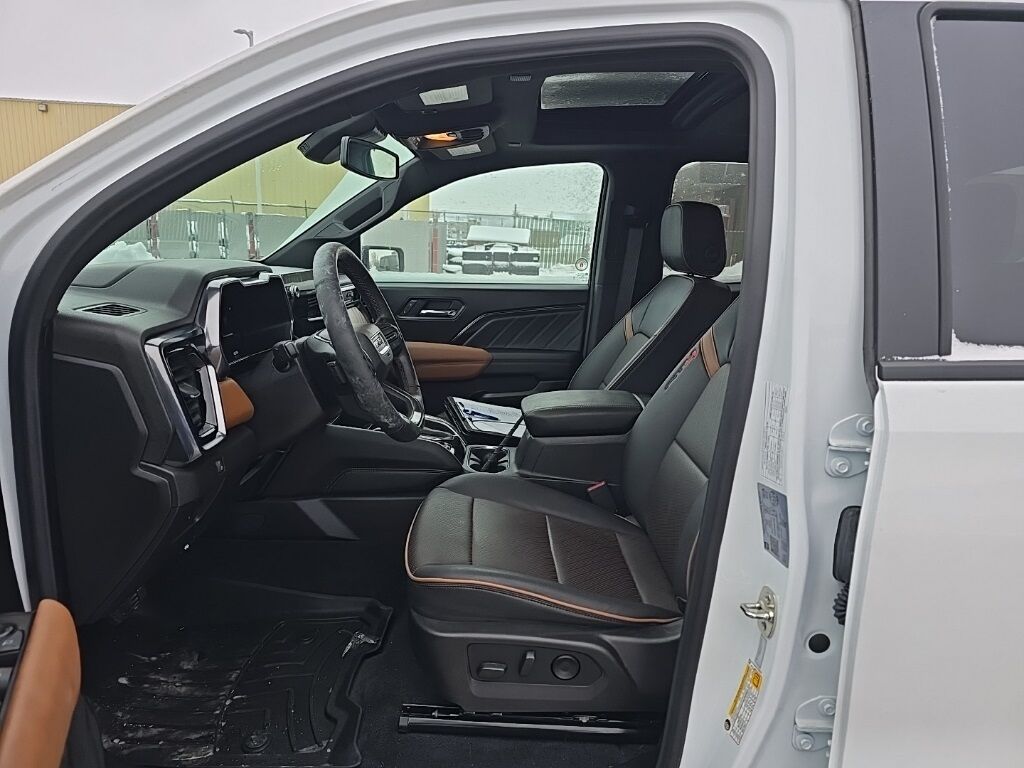 2025 GMC Canyon 4x4 Crew Cab AT4 Fond du Lac WI 2025 GMC Canyon 4x4 Crew Cab AT4 Fond du Lac WI