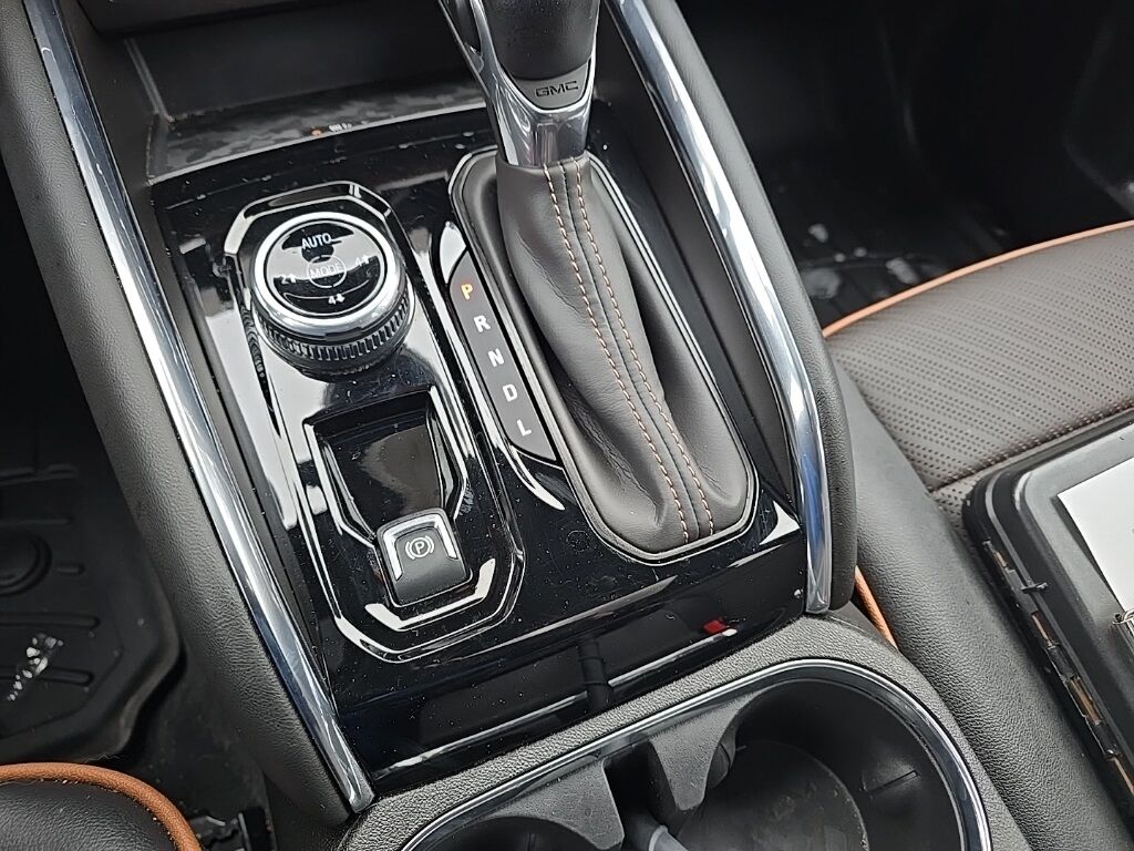 2025 GMC Canyon 4x4 Crew Cab AT4 Fond du Lac WI 2025 GMC Canyon 4x4 Crew Cab AT4 Fond du Lac WI