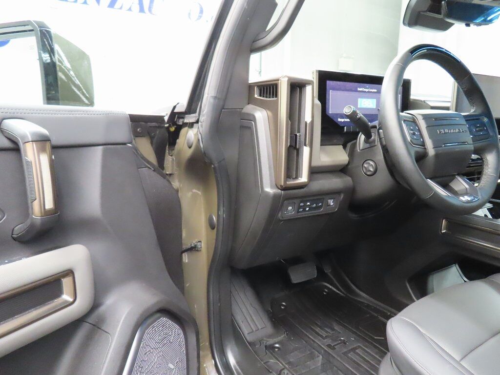 2025 GMC Hummer EV Pickup 4x4 Crew Cab 2X Fond du Lac WI 2025 GMC Hummer EV Pickup 4x4 Crew Cab 2X Fond du Lac WI