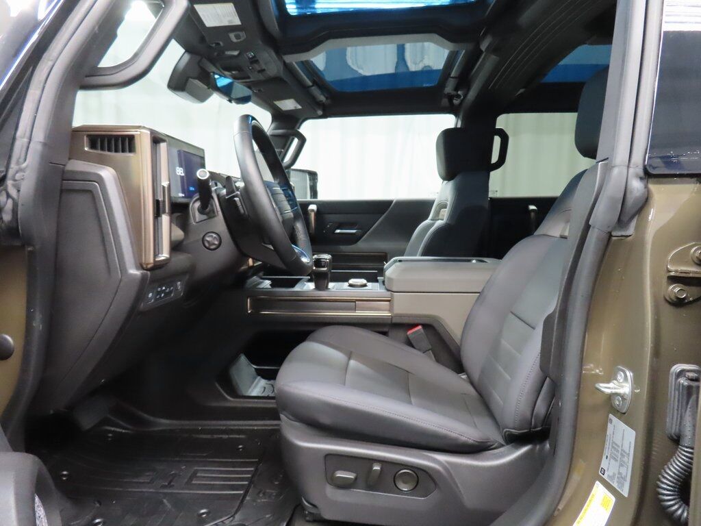2025 GMC Hummer EV Pickup 4x4 Crew Cab 2X Fond du Lac WI 2025 GMC Hummer EV Pickup 4x4 Crew Cab 2X Fond du Lac WI