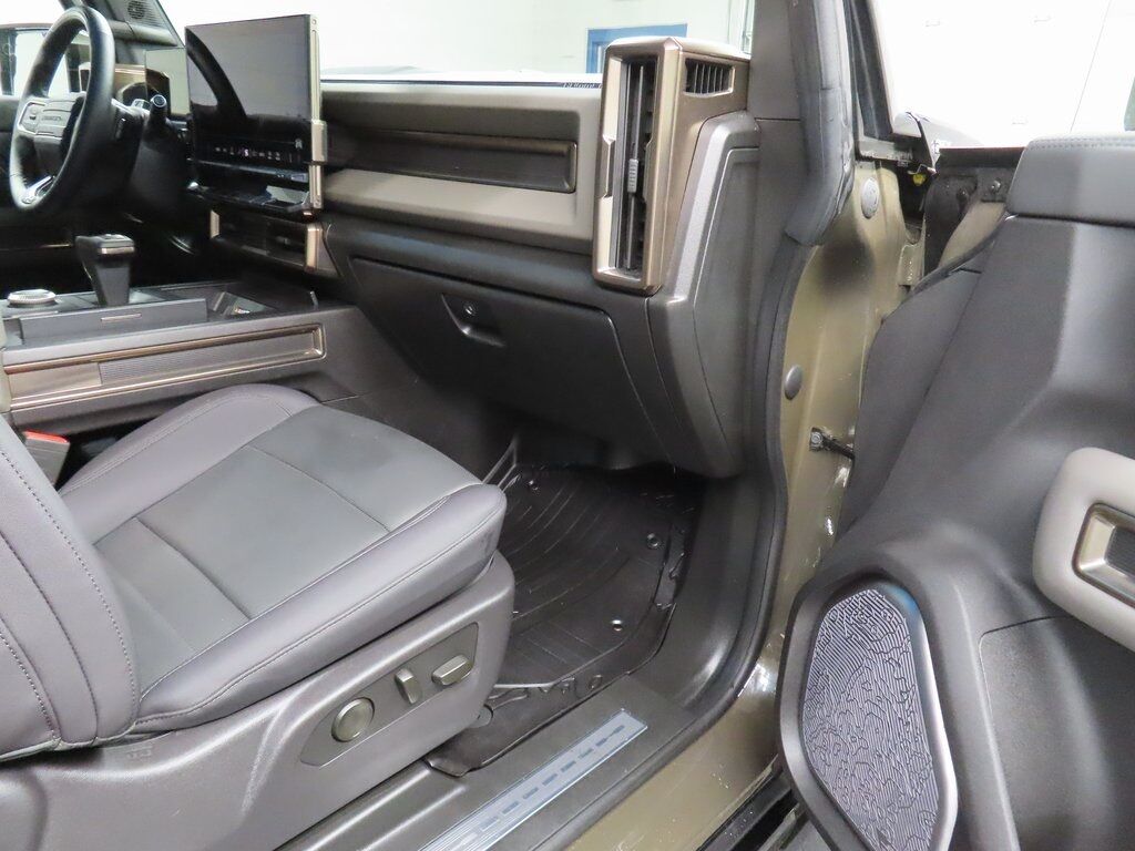 2025 GMC Hummer EV Pickup 4x4 Crew Cab 2X Fond du Lac WI 2025 GMC Hummer EV Pickup 4x4 Crew Cab 2X Fond du Lac WI