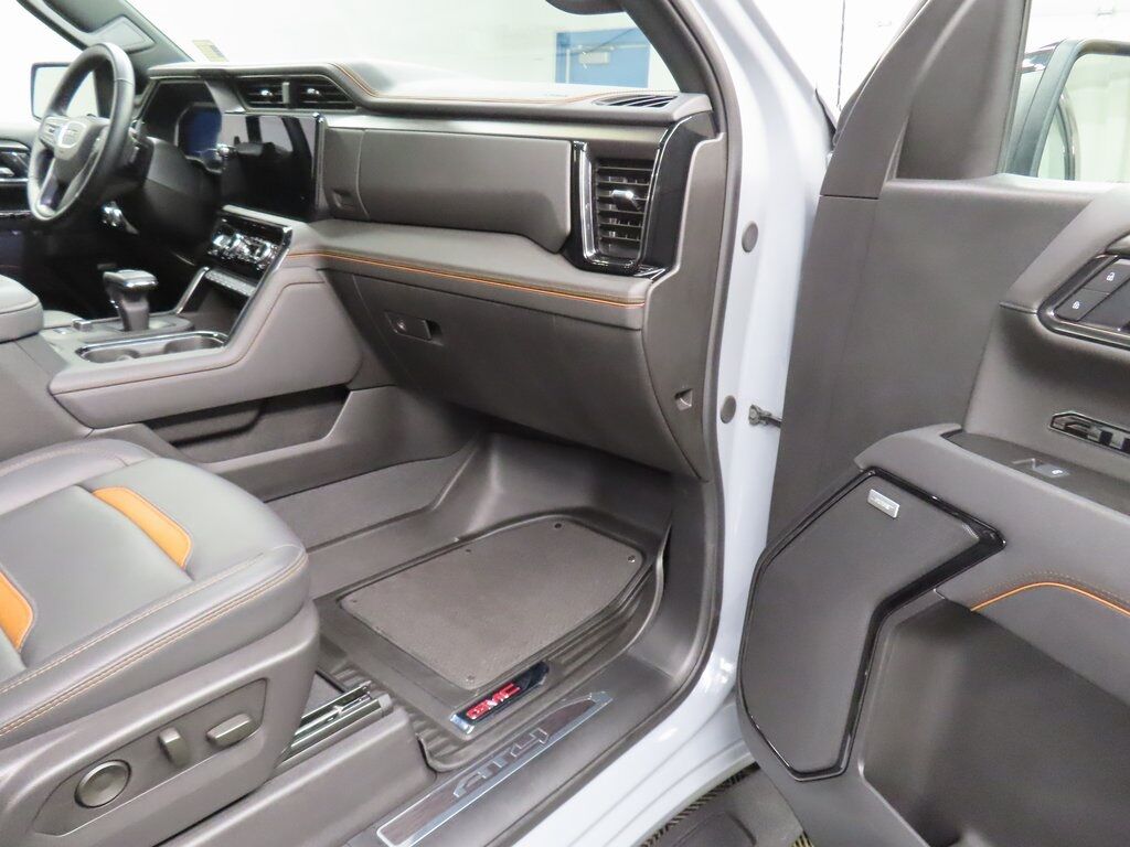 2025 GMC Sierra 1500 4x4 Crew Cab AT4 Fond du Lac WI 2025 GMC Sierra 1500 4x4 Crew Cab AT4 Fond du Lac WI