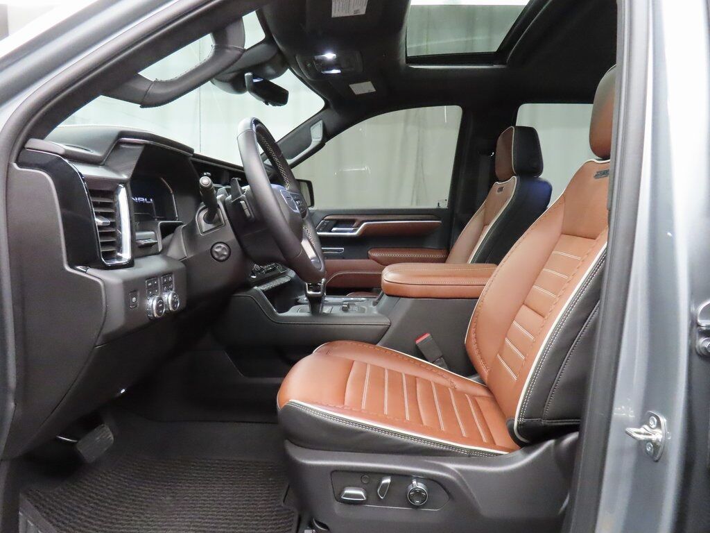 2025 GMC Sierra 1500 4x4 Crew Cab Denali Ultimate Fond du Lac WI 2025 GMC Sierra 1500 4x4 Crew Cab Denali Ultimate Fond du Lac WI