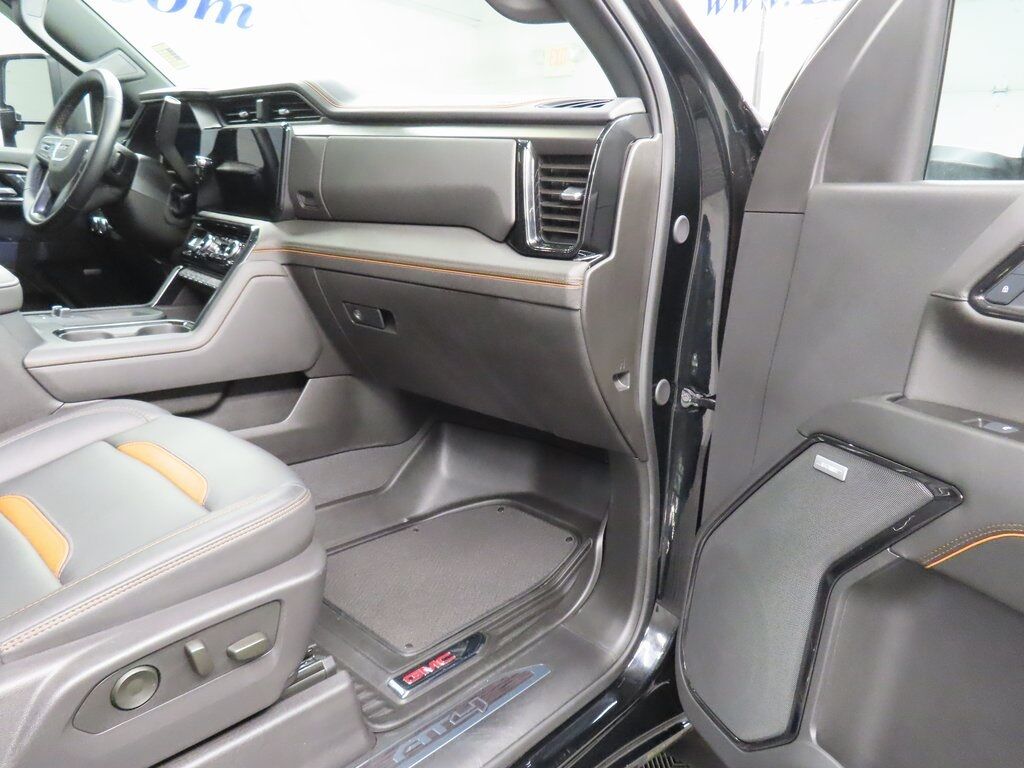 2025 GMC Sierra 2500HD 4x4 Crew Cab AT4 Fond du Lac WI 2025 GMC Sierra 2500HD 4x4 Crew Cab AT4 Fond du Lac WI