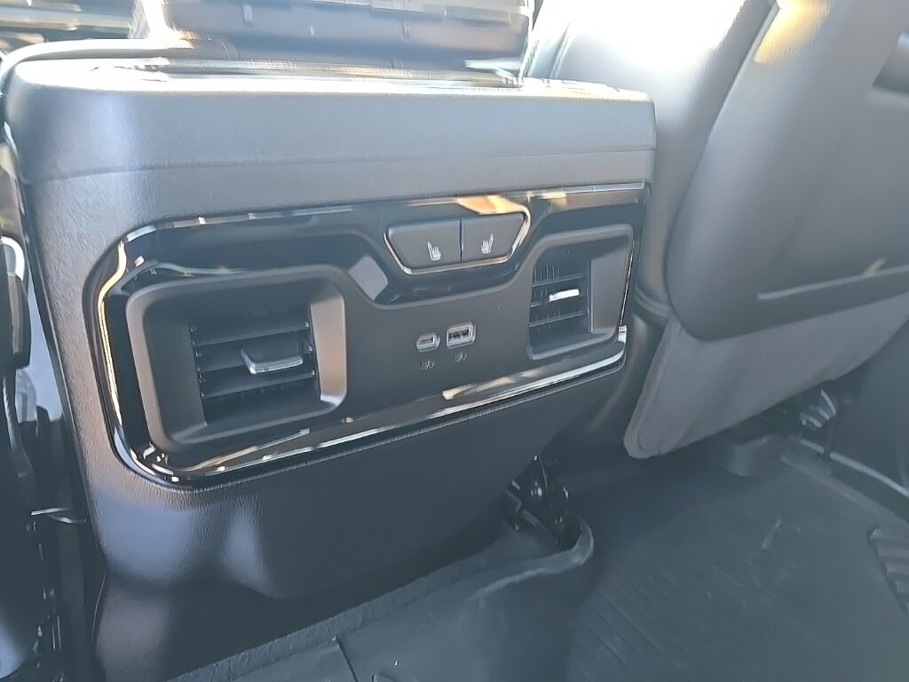 2025 GMC Sierra 2500HD 4x4 Crew Cab AT4X Fond du Lac WI 2025 GMC Sierra 2500HD 4x4 Crew Cab AT4X Fond du Lac WI