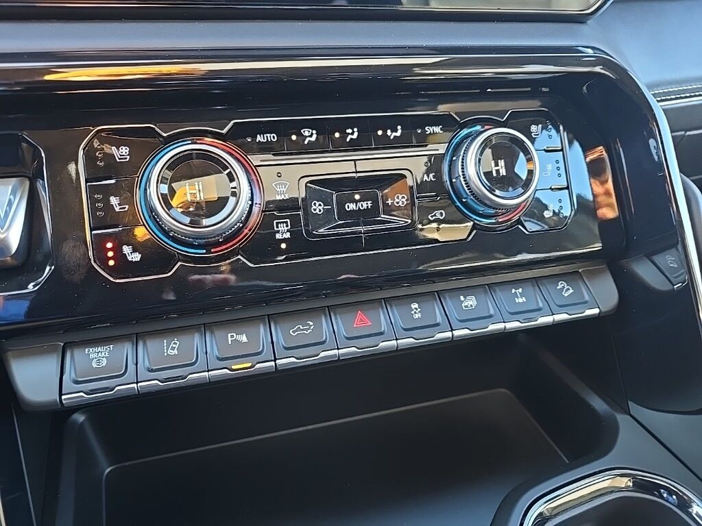 2025 GMC Sierra 2500HD 4x4 Crew Cab AT4X Fond du Lac WI 2025 GMC Sierra 2500HD 4x4 Crew Cab AT4X Fond du Lac WI