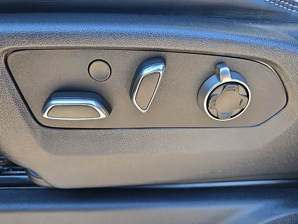 2025 GMC Sierra 2500HD 4x4 Crew Cab AT4X Fond du Lac WI 2025 GMC Sierra 2500HD 4x4 Crew Cab AT4X Fond du Lac WI