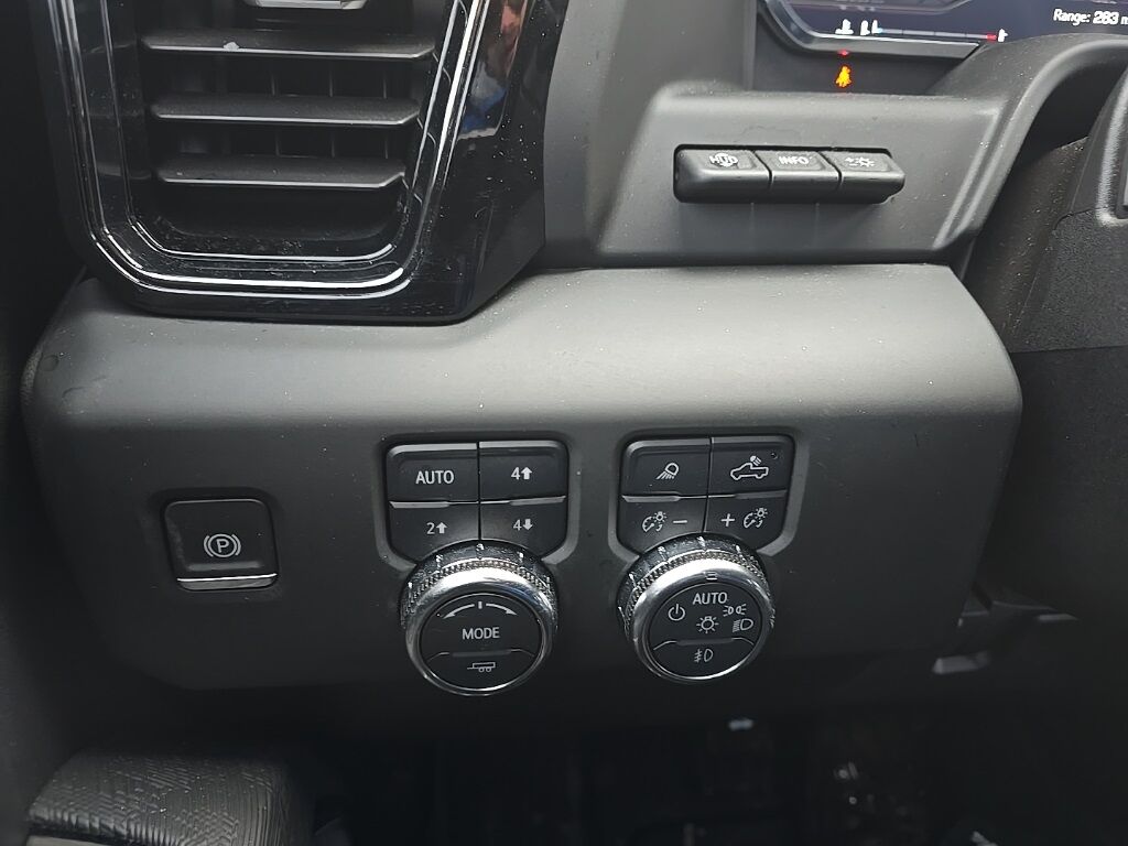 2025 GMC Sierra 2500HD 4x4 Crew Cab AT4X Fond du Lac WI 2025 GMC Sierra 2500HD 4x4 Crew Cab AT4X Fond du Lac WI