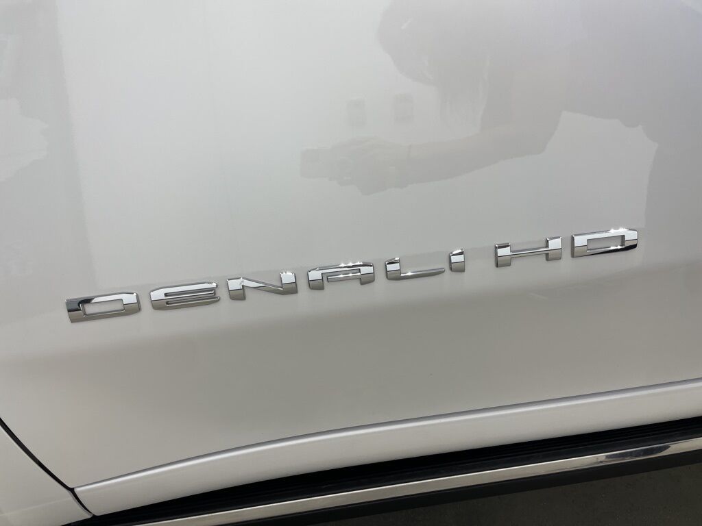 2025 GMC Sierra 2500HD 4x4 Crew Cab Denali Minocqua WI 2025 GMC Sierra 2500HD 4x4 Crew Cab Denali Minocqua WI