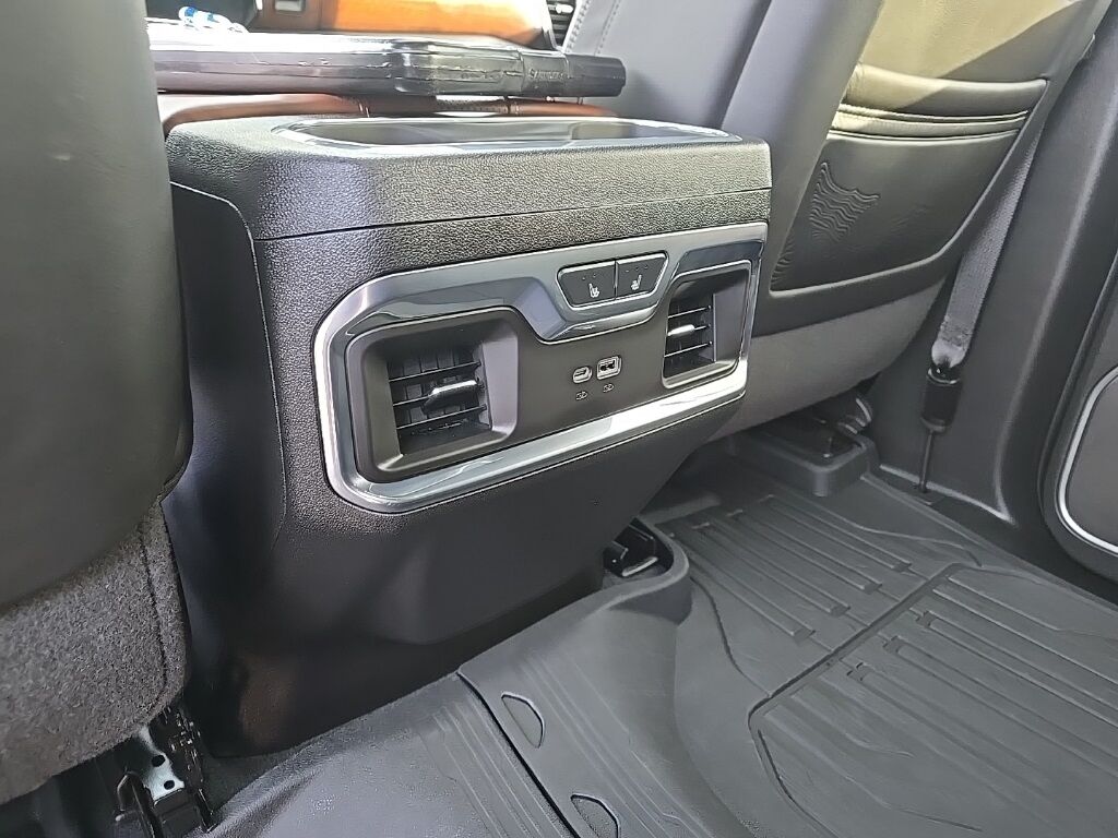 2025 GMC Sierra 2500HD 4x4 Crew Cab Denali Ultimate Fond du Lac WI 2025 GMC Sierra 2500HD 4x4 Crew Cab Denali Ultimate Fond du Lac WI