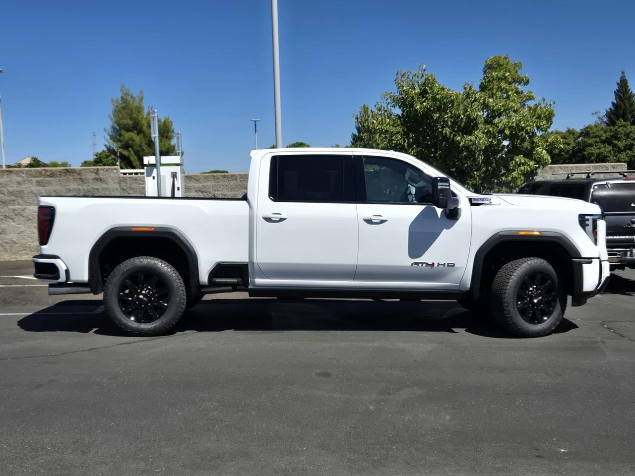 2025 GMC Sierra 2500HD AT4 Roseville CA